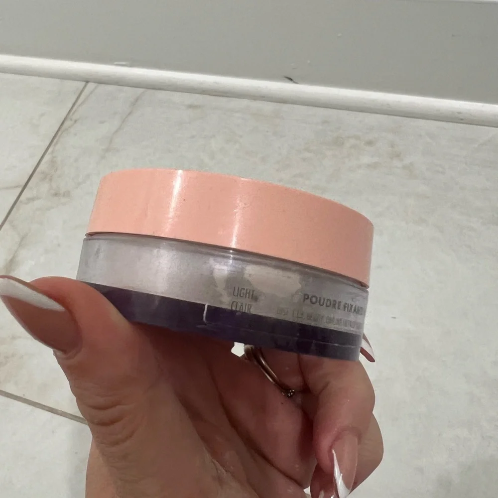 E.l.f. Halo Glow Setting Powder Light